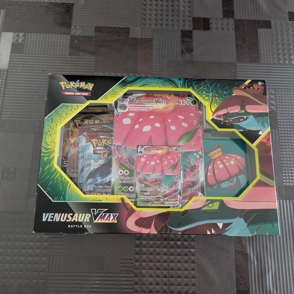 Pokemon Venusaur VMAX Battle Box